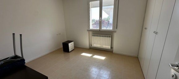 3 rooms Apartment in Fano, Italy No. 300764 5