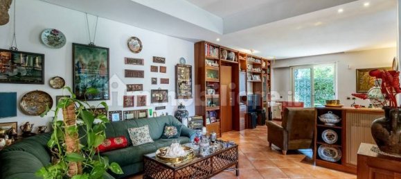 3 bedrooms Apartment in Rome, Italy No. 198042 5