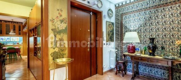 3 bedrooms Apartment in Rome, Italy No. 198042 12
