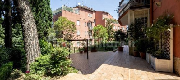 3 bedrooms Apartment in Rome, Italy No. 198042 24