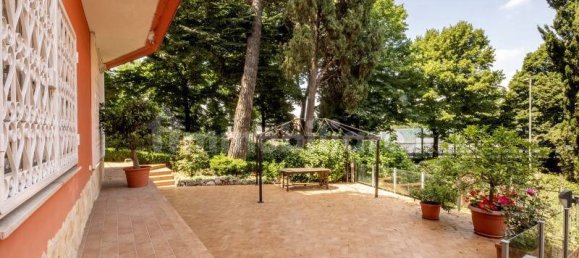 3 bedrooms Apartment in Rome, Italy No. 198042 25