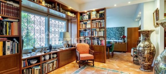 3 bedrooms Apartment in Rome, Italy No. 198042 2