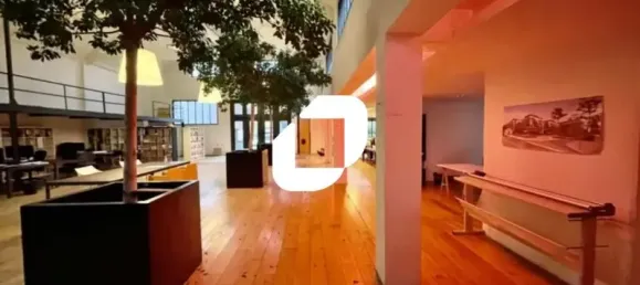 664m² Office in Lambersart, France No. 290135 2