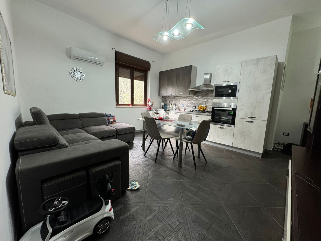 4غرفة شقة في Partinico, Italy رقم 71877