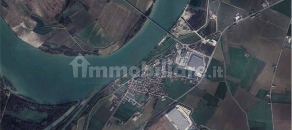 1 room Warehouse in Monticelli d'Ongina, Italy No. 99488 2