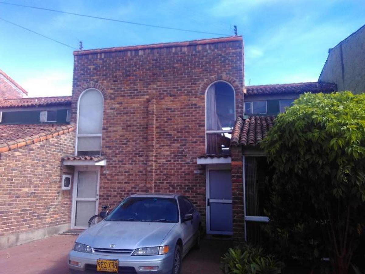 3 bedrooms House in Cundinamarca, Colombia No. 7100