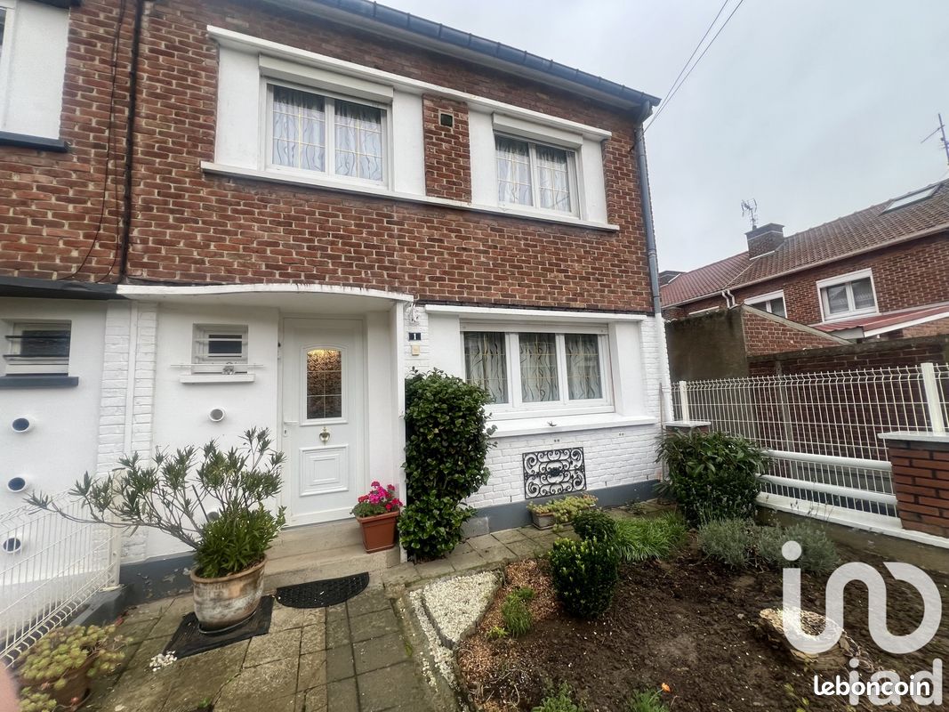 3 bedrooms House in Harnes, France No. 156682