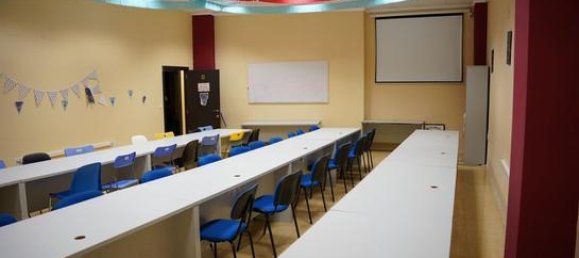 800m² Commercial property in Mislata, Spain No. 182484 6