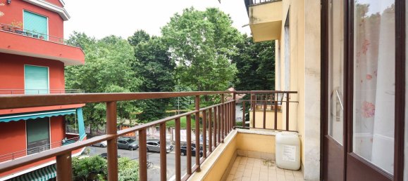 3 bedrooms Apartment in Milan, Italy No. 362724 11