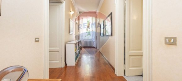 Apartamento de 3 dormitorios en Como, Italy No. 314877 7