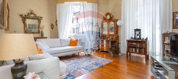 Apartamento de 3 dormitorios en Como, Italy No. 314877 8
