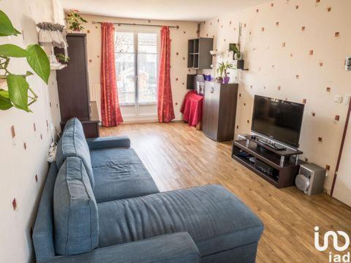 3 bedrooms House in Saran, France No. 8441