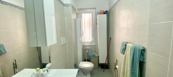 3 rooms Apartment in Rome, Italy No. 300088 17