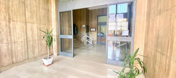 3 rooms Apartment in Rome, Italy No. 300088 28