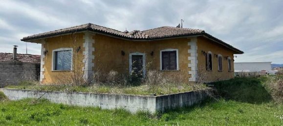 7 rooms Apartment in Avezzano, Italy No. 180696 50