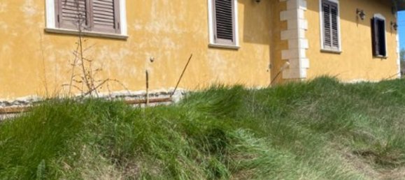 7 rooms Apartment in Avezzano, Italy No. 180696 2