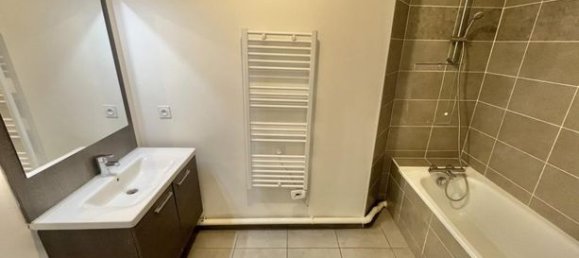 2 bedrooms Apartment in Bagnolet, France No. 312924 7