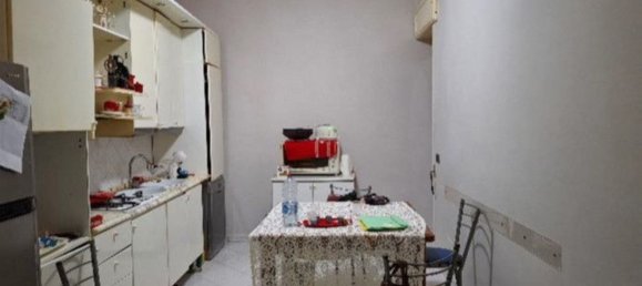 3 rooms Apartment in Naples, Italy No. 14182 2