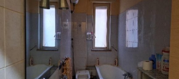 3 rooms Apartment in Naples, Italy No. 14182 3