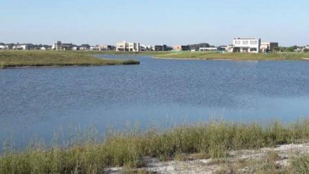  قطعة أرض في Escobar, Argentina رقم 115383