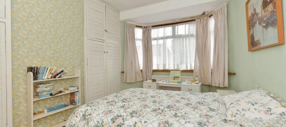 3 bedrooms Commercial property in Leyton, United Kingdom No. 4008 3