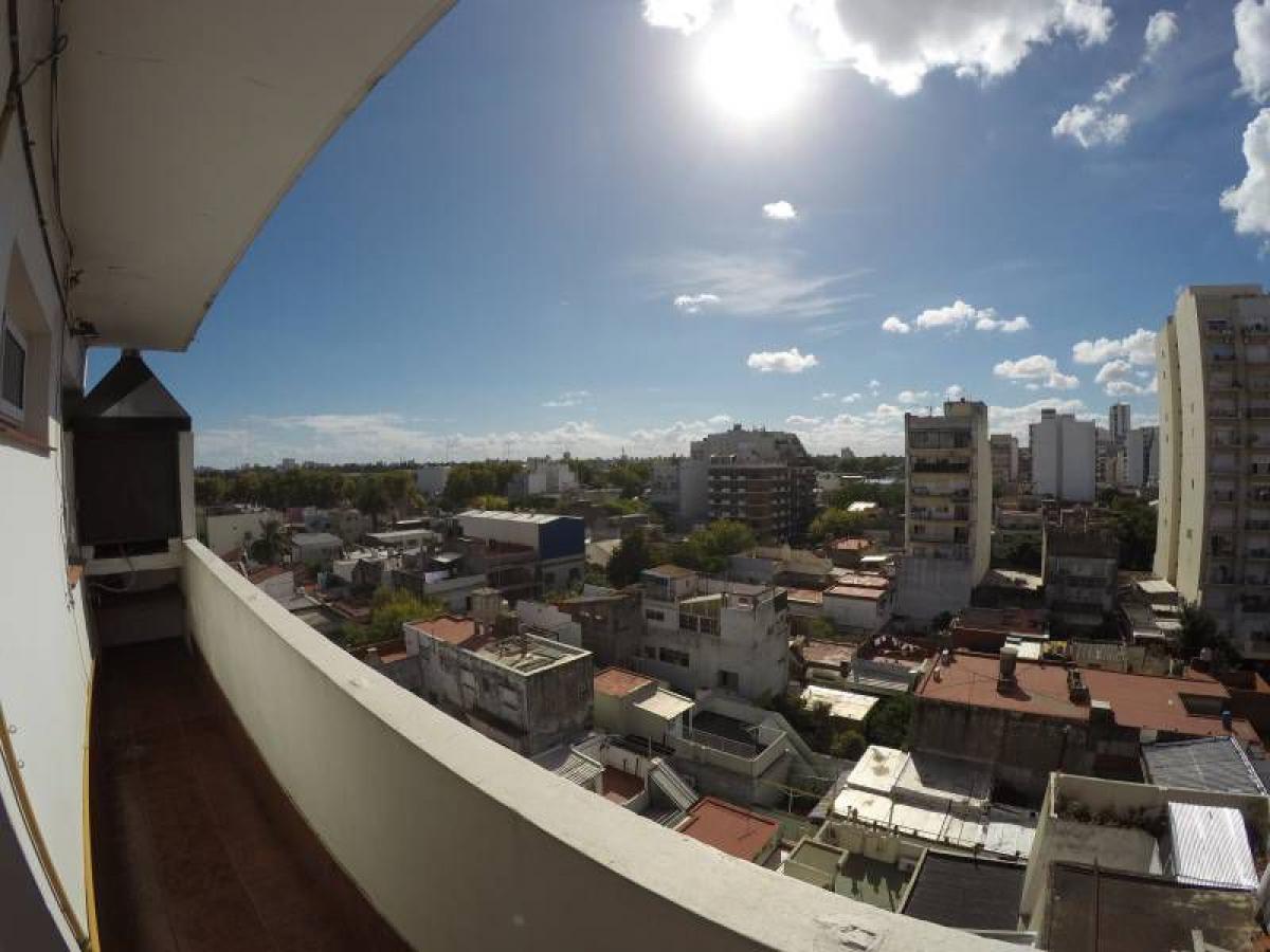 Apartamento de 3 dormitorios en Buenos Aires, Argentina No. 75816