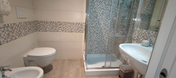 3 rooms Apartment in Rome, Italy No. 27174 4
