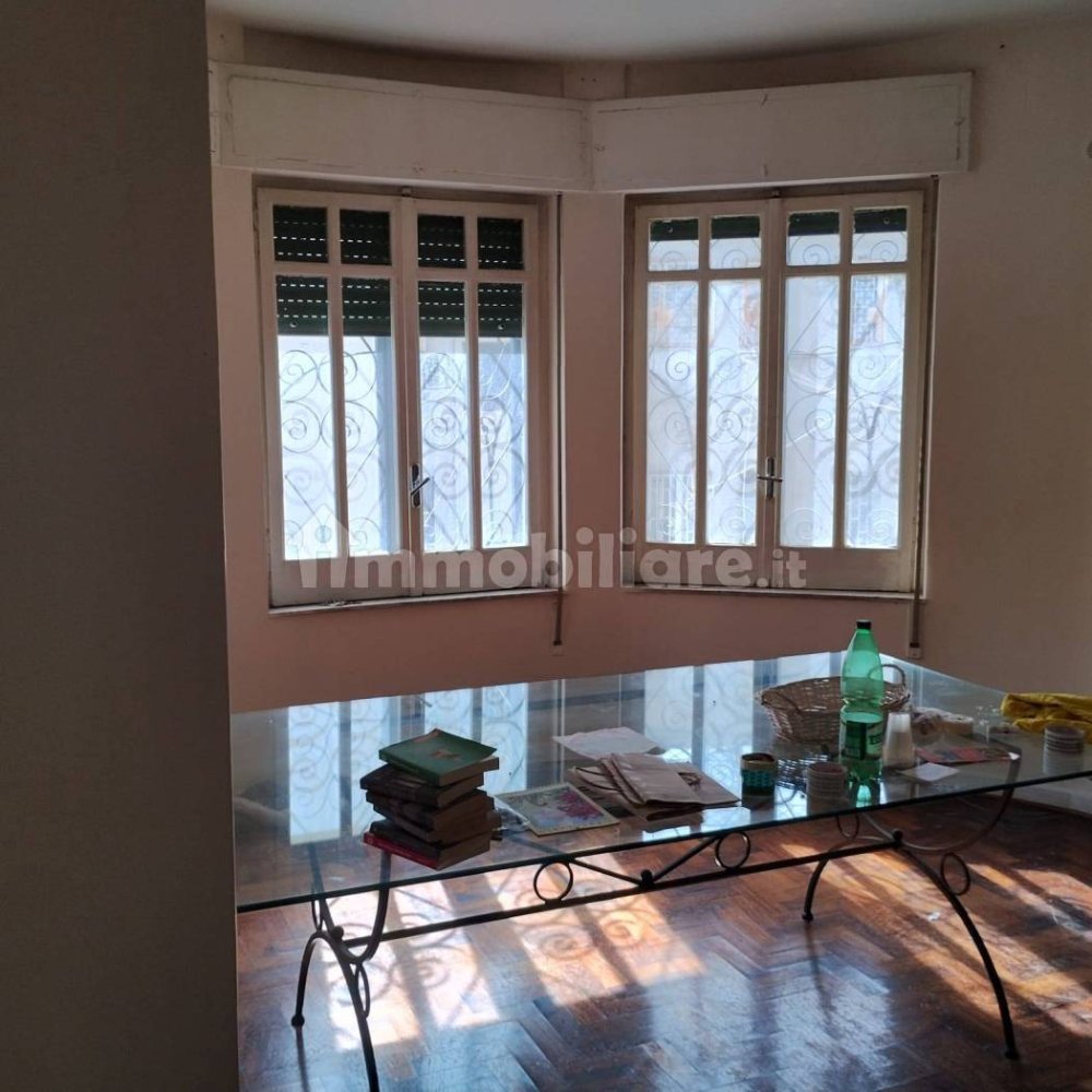 3 bedrooms Apartment in Naples, Italy No. 16780