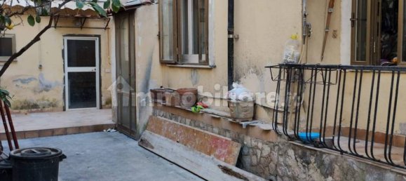 3 bedrooms Apartment in Naples, Italy No. 16780 9