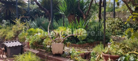 3 bedrooms Apartment in Naples, Italy No. 16780 18