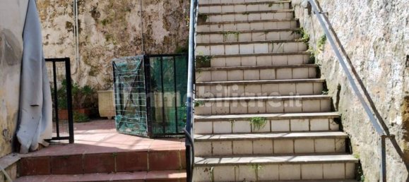 3 bedrooms Apartment in Naples, Italy No. 16780 19