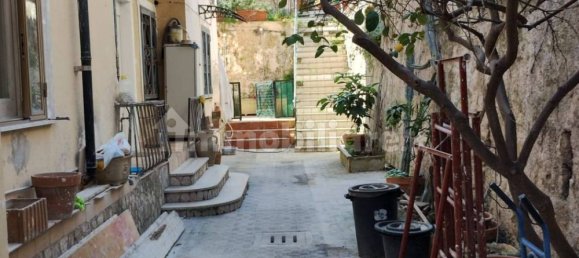 3 bedrooms Apartment in Naples, Italy No. 16780 27