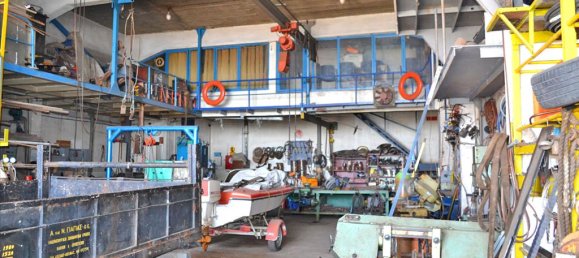 1003m² Property in Perama, Greece No. 7120 6