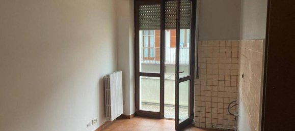2 rooms Apartment in Seveso, Italy No. 28994 2
