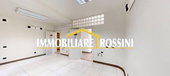 3 rooms Office in Bodio Lomnago, Italy No. 16311 20