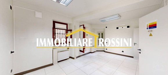 3 rooms Office in Bodio Lomnago, Italy No. 16311 19
