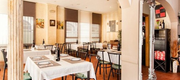 Gewerbliche Immobilie in Estepona, Spain 115m², Nr. 82251 5