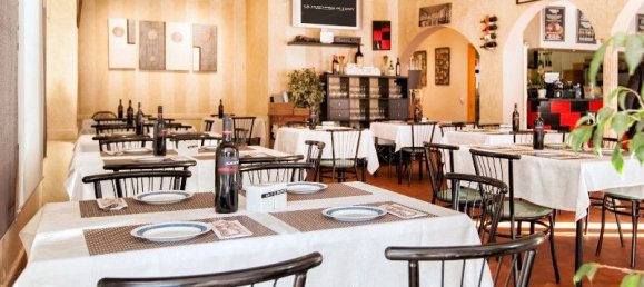 Gewerbliche Immobilie in Estepona, Spain 115m², Nr. 82251 2