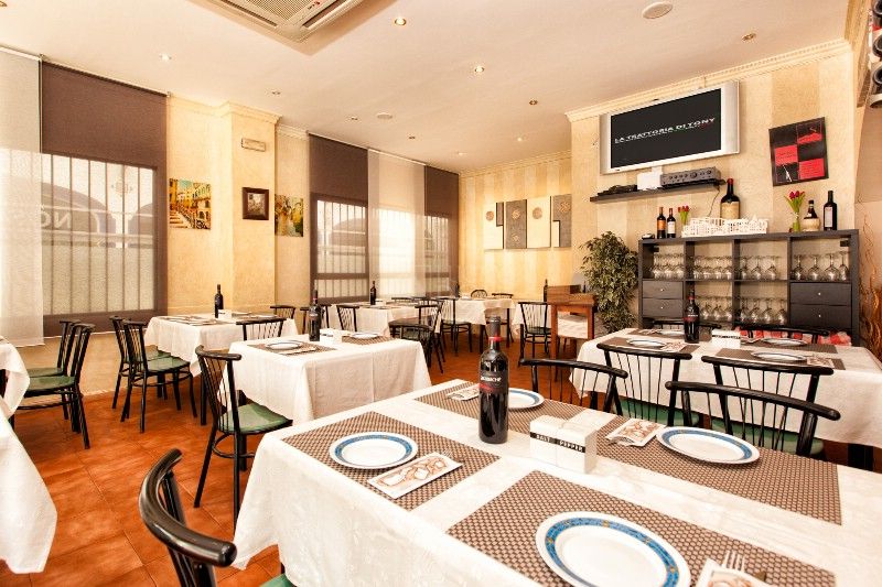 Gewerbliche Immobilie in Estepona, Spain 115m², Nr. 82251