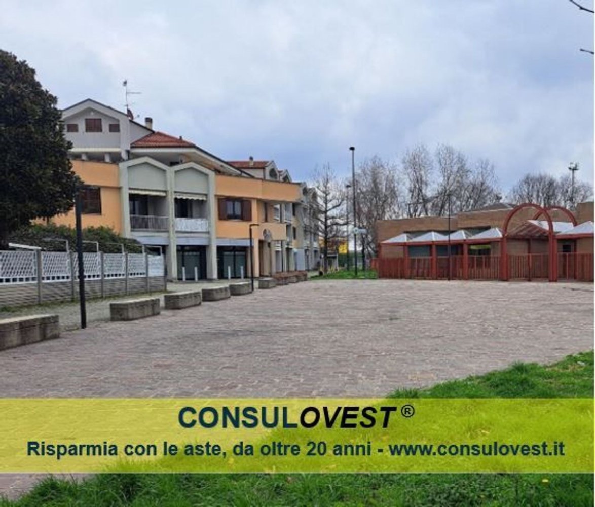 3غرفة منزل ذو طابقين في Muggiò, Italy رقم 182461