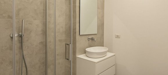 2 rooms Apartment in Como, Italy No. 313823 5