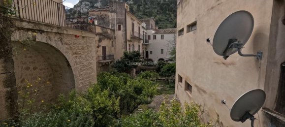 3-salle Maison à Modica, Italy No. 230367 28