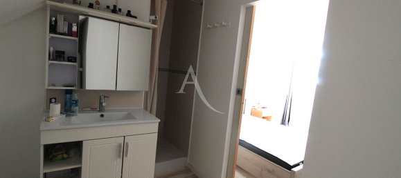 Casa de 3 dormitorios en Blere, France No. 220094 11