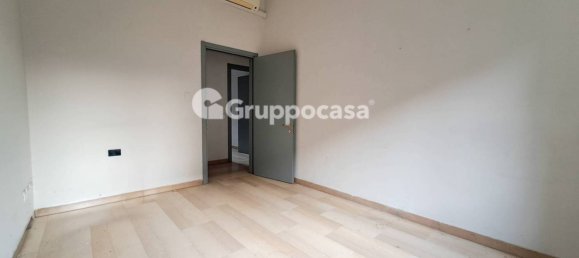 Apartamento de 2 dormitorios en Magenta, Italy No. 323539 8
