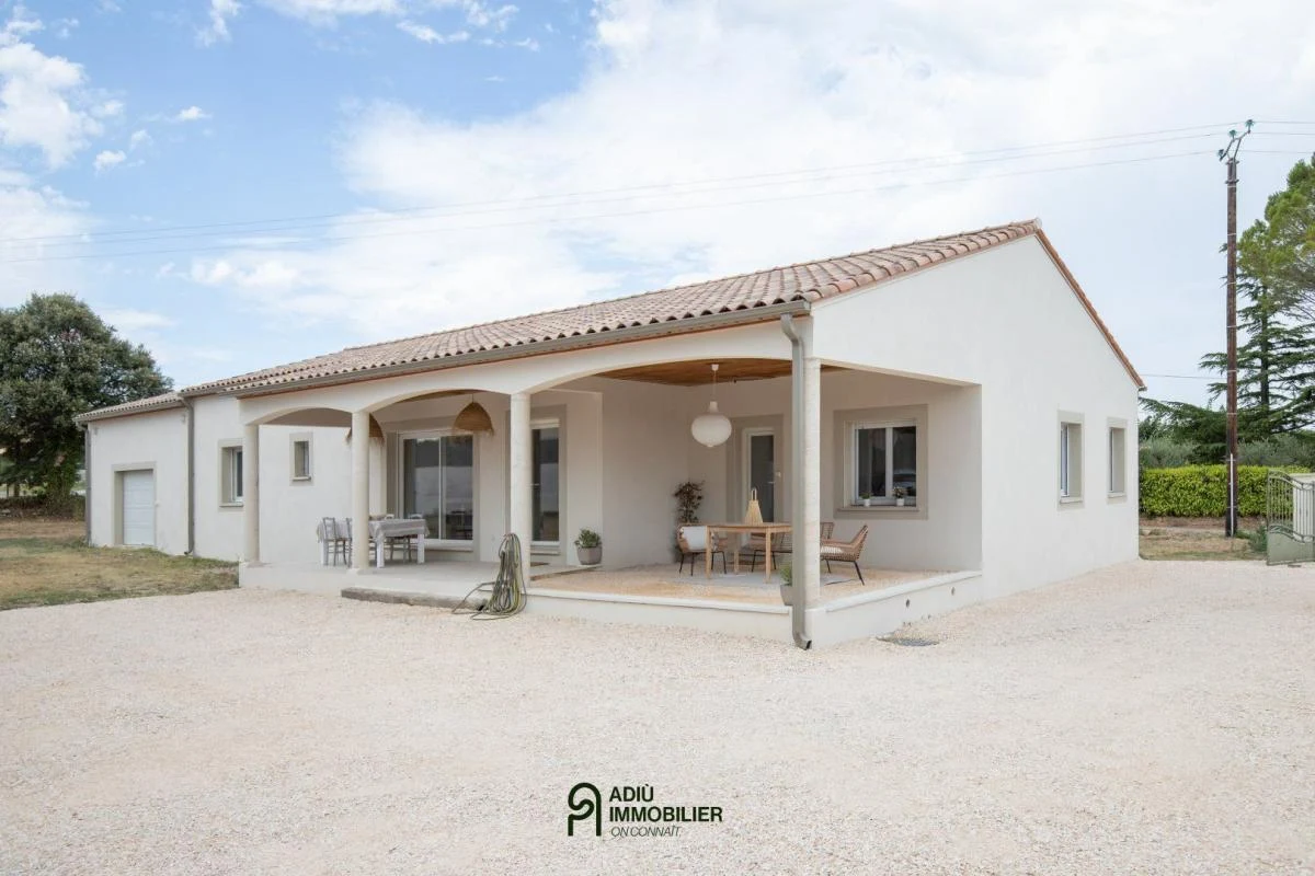 5 bedrooms Villa in Uzes, France No. 350027