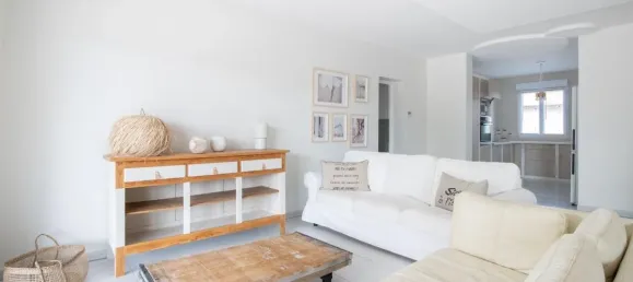 5 bedrooms Villa in Uzes, France No. 350027 2