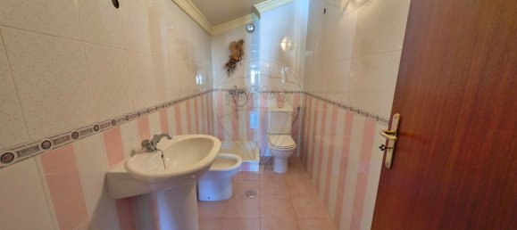 4 Schlafzimmer Haus in Lordelo, Portugal, Nr. 22983 34