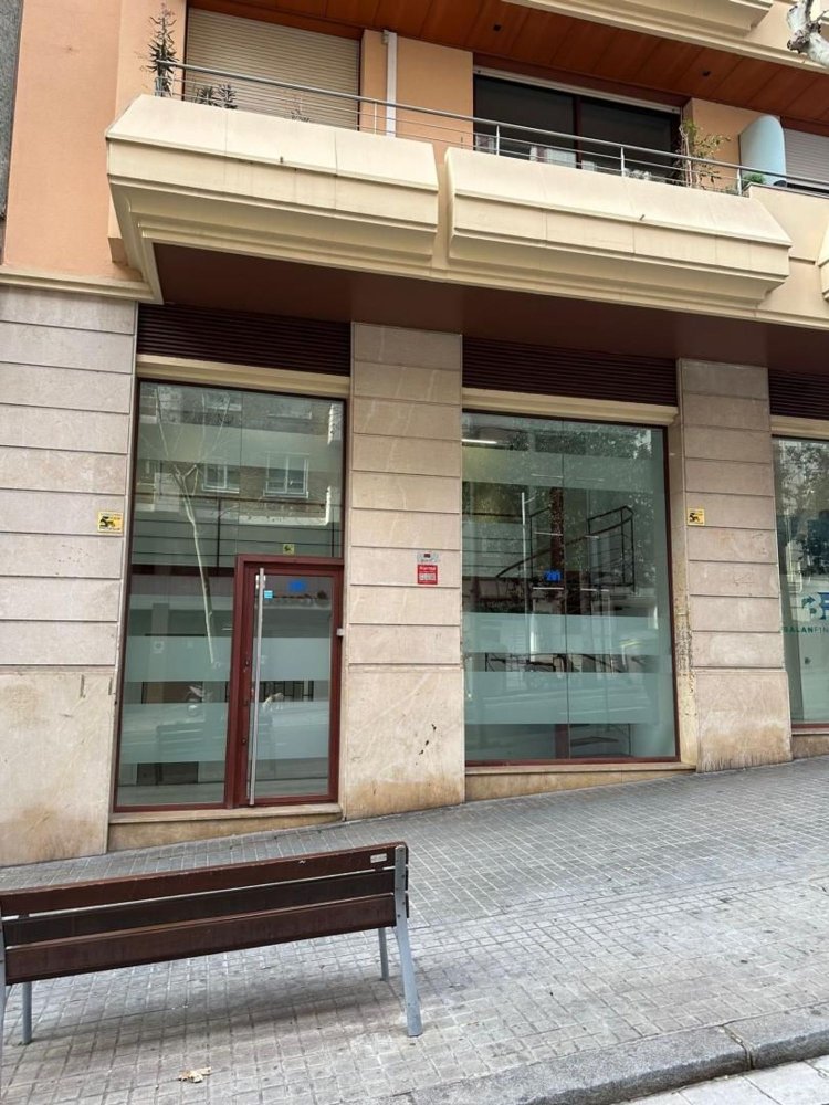 165m² Commercial property in Barcelona, Spain No. 62406