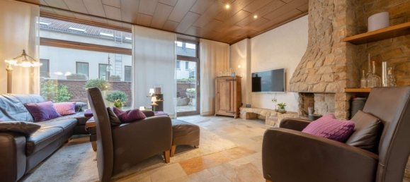 5 bedrooms Building in Unna, Germany No. 142770 2