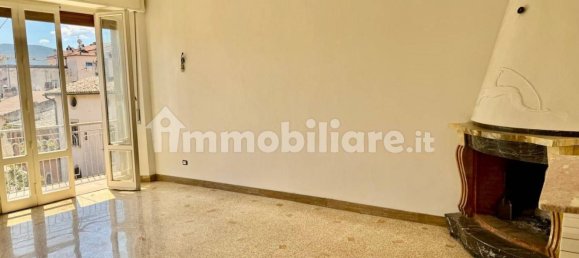 3 bedrooms Apartment in Terni, Italy No. 265874 8